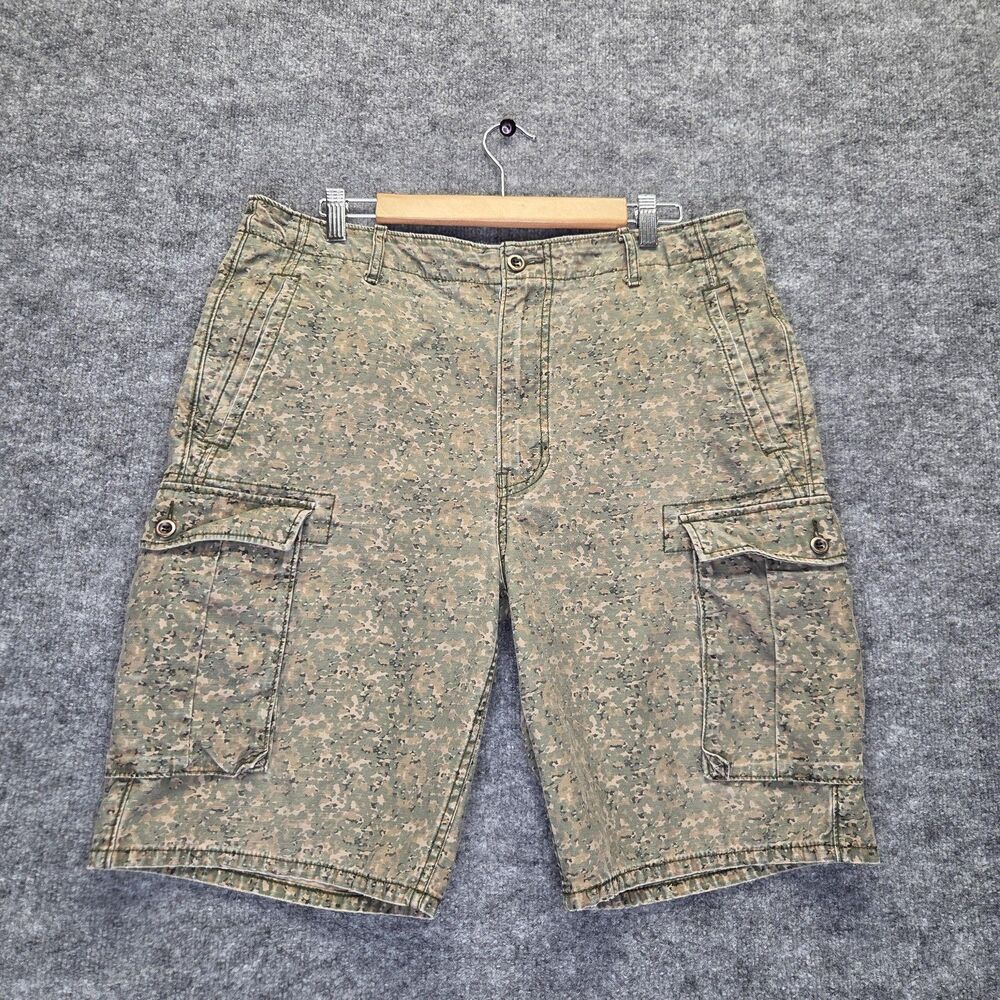 Levi's Shorts Mens 30 Green Camo Cargo Canvas Cotton Outdoor Zip Pockets Fly